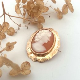 Stort vintage camé tillverkat 1948, 18karat.