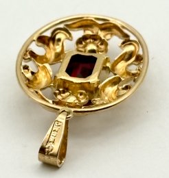 Vintage hängsmycke 18k guld röd sten