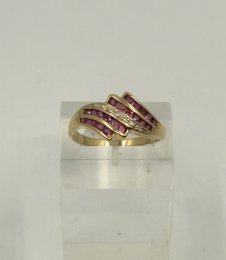 Second hand ring 18k guld diamanter rosa stenar.