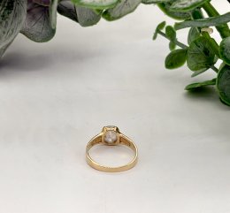 Second hand ring 18k guld Cubik Cirkonia strl 16,75