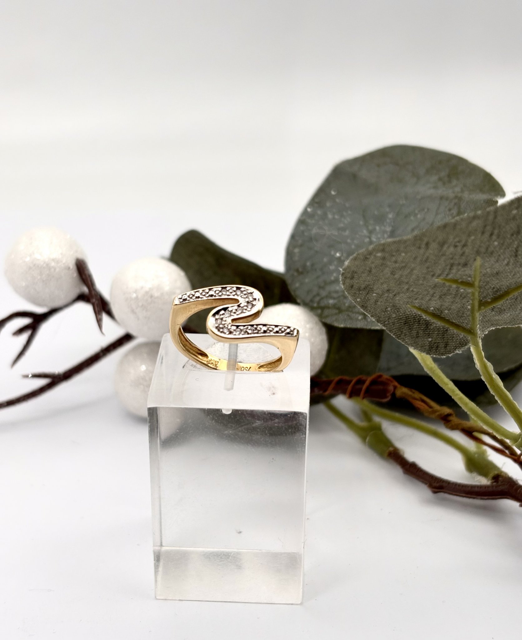 Second hand ring 18k guld diamanter 0,05ct