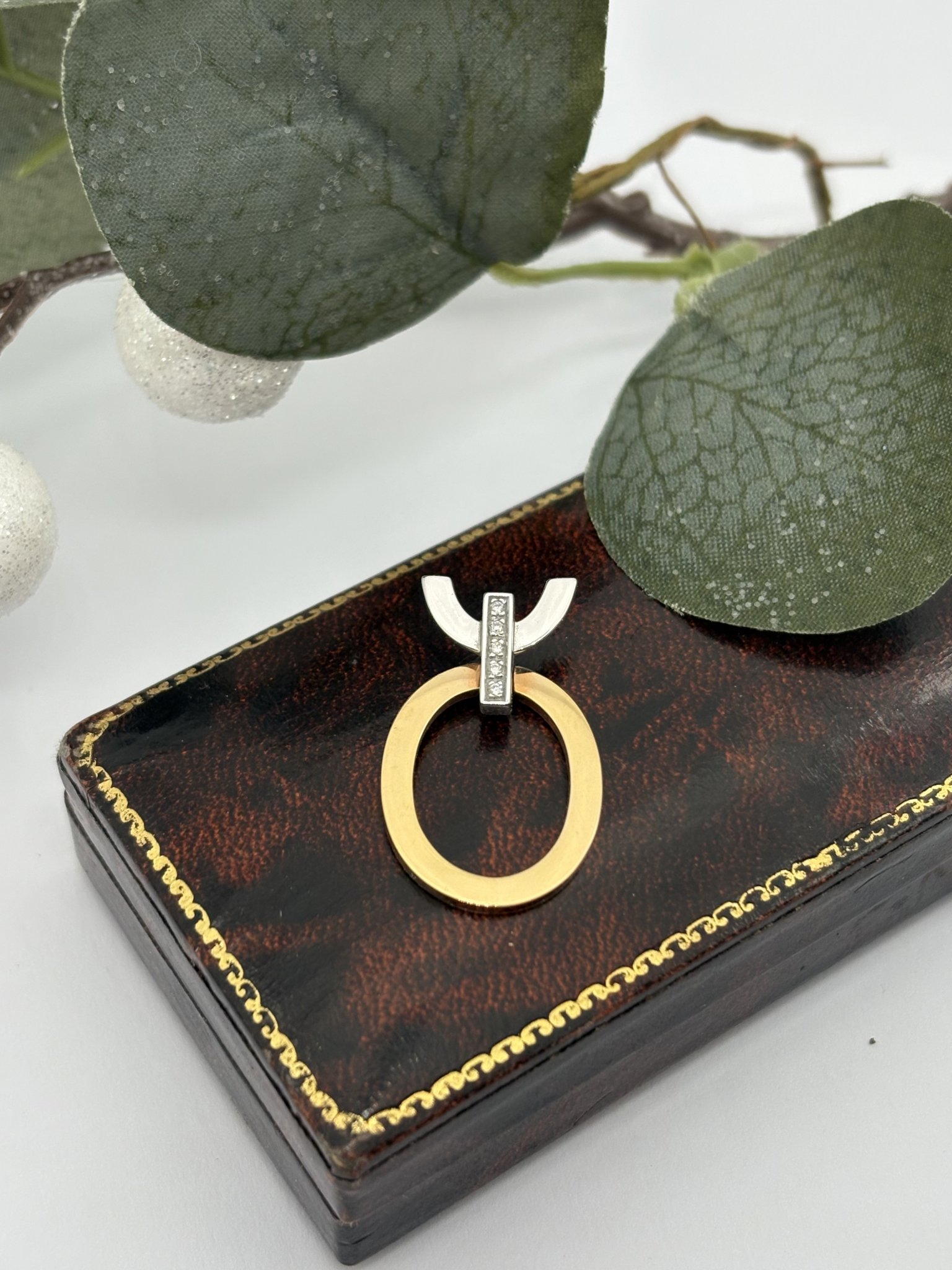 Vintage hängsmycke 18k guld diamanter 0,04ct