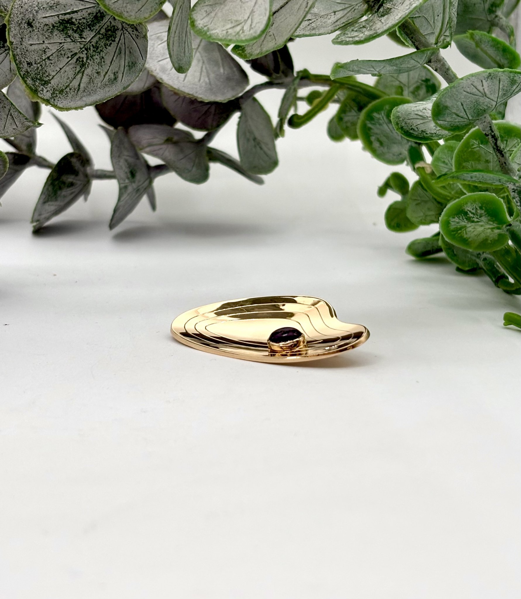 Vintage brosch 18k guld ametist 1954