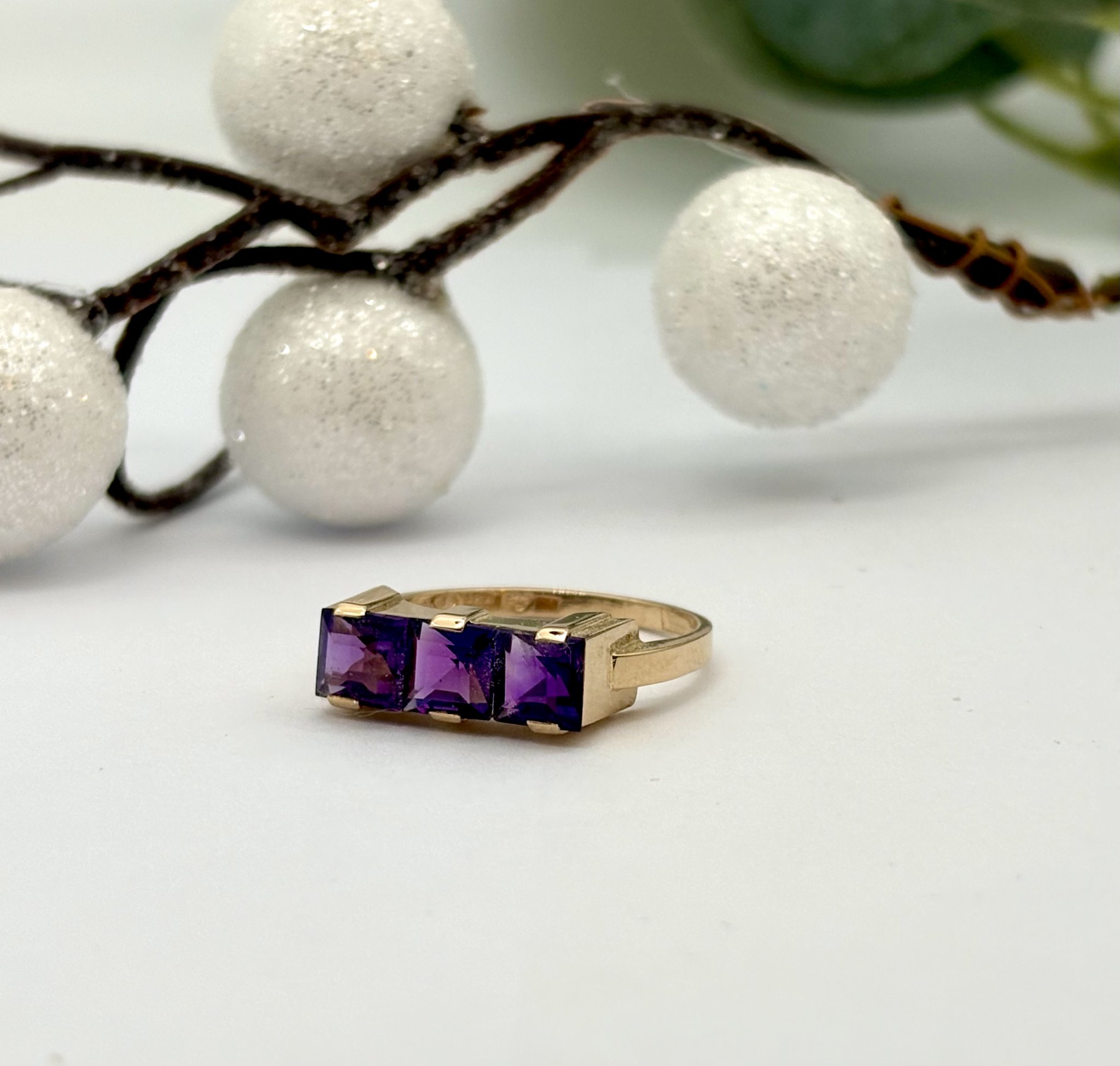 Vintage ring 18k guld ametister strl 17,5