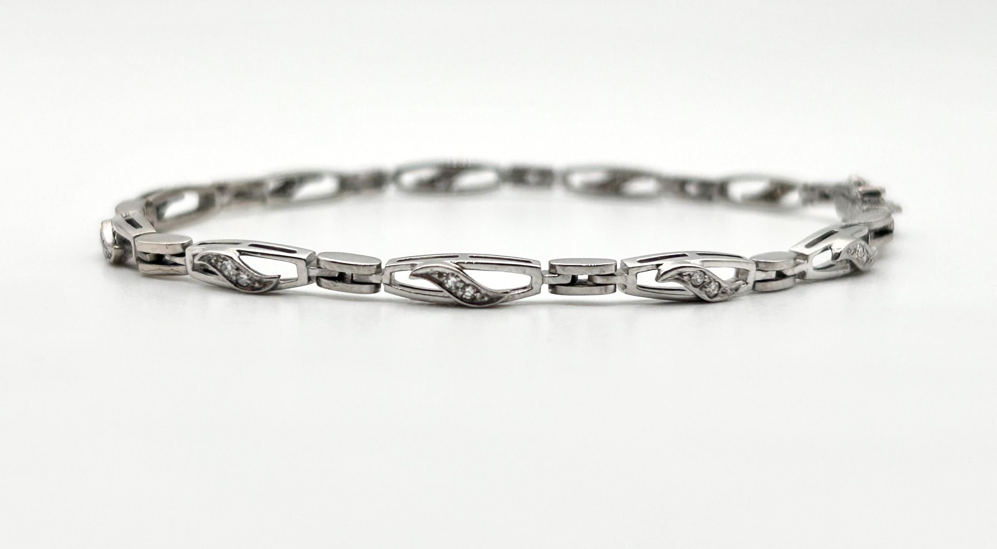 Vintage armband 18k vitguld diamanter 0,09ct 1963